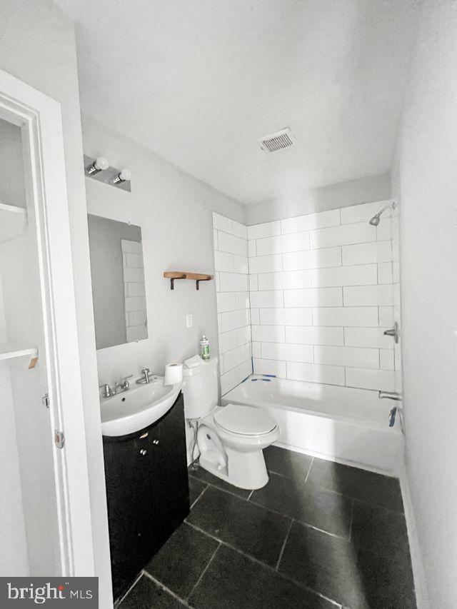 1546 FRANKFORD AVE #2R