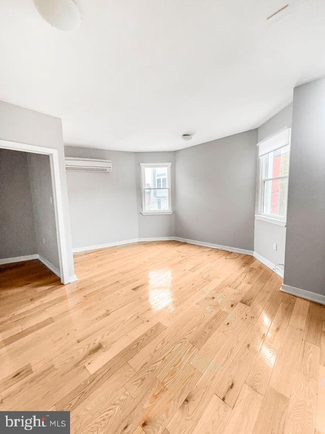 1546 FRANKFORD AVE #2R