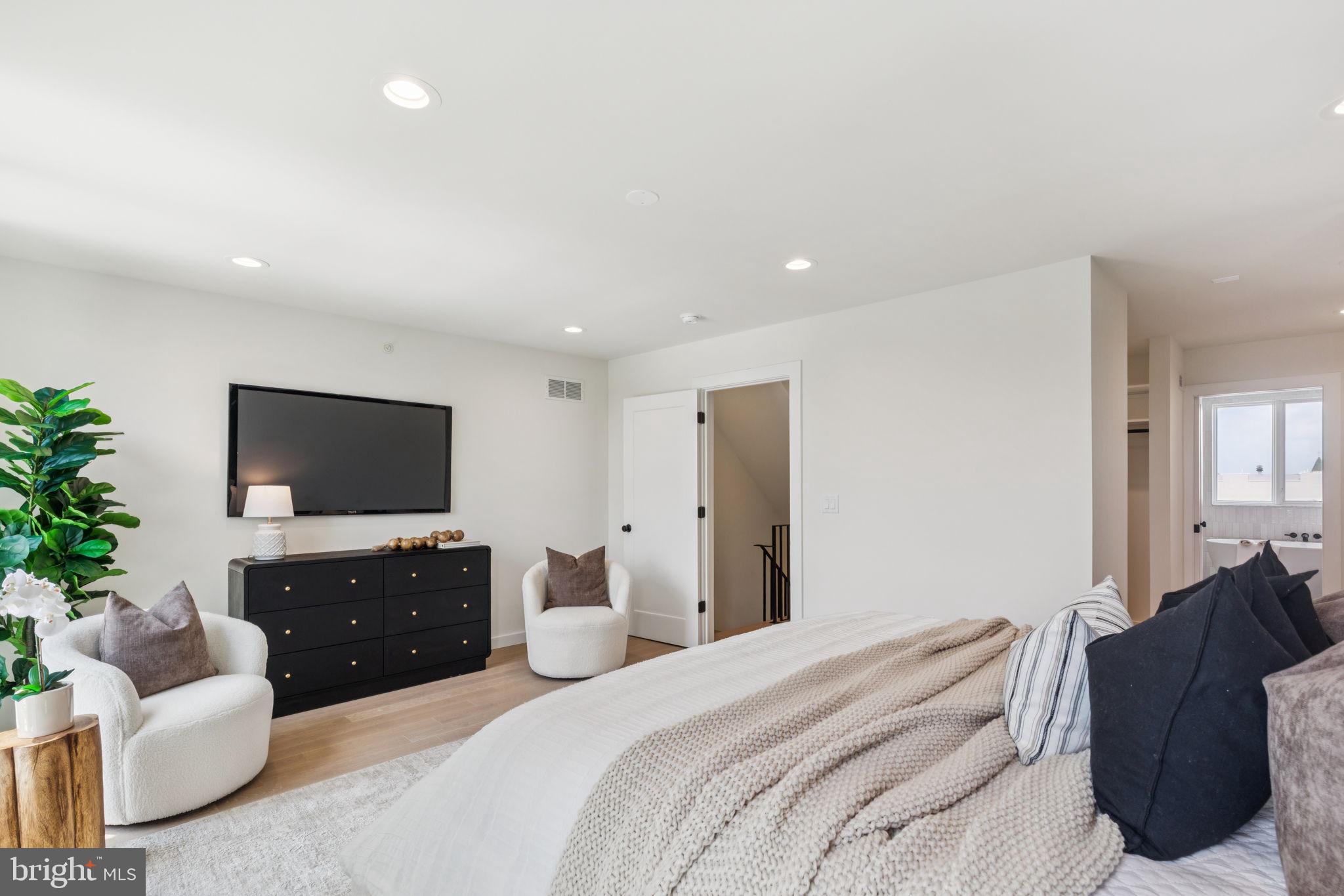 608 Brenna Walk