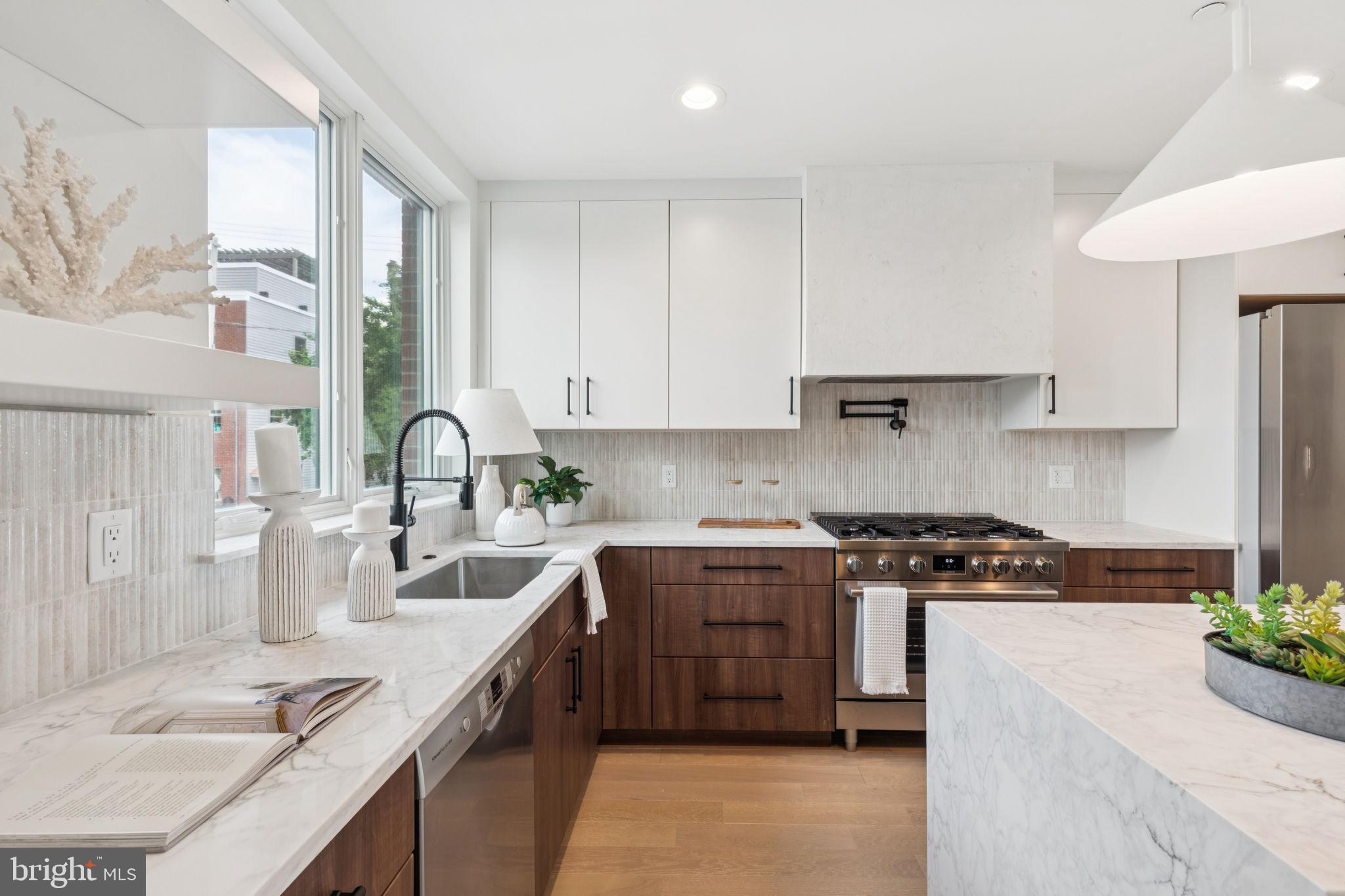 608 Brenna Walk