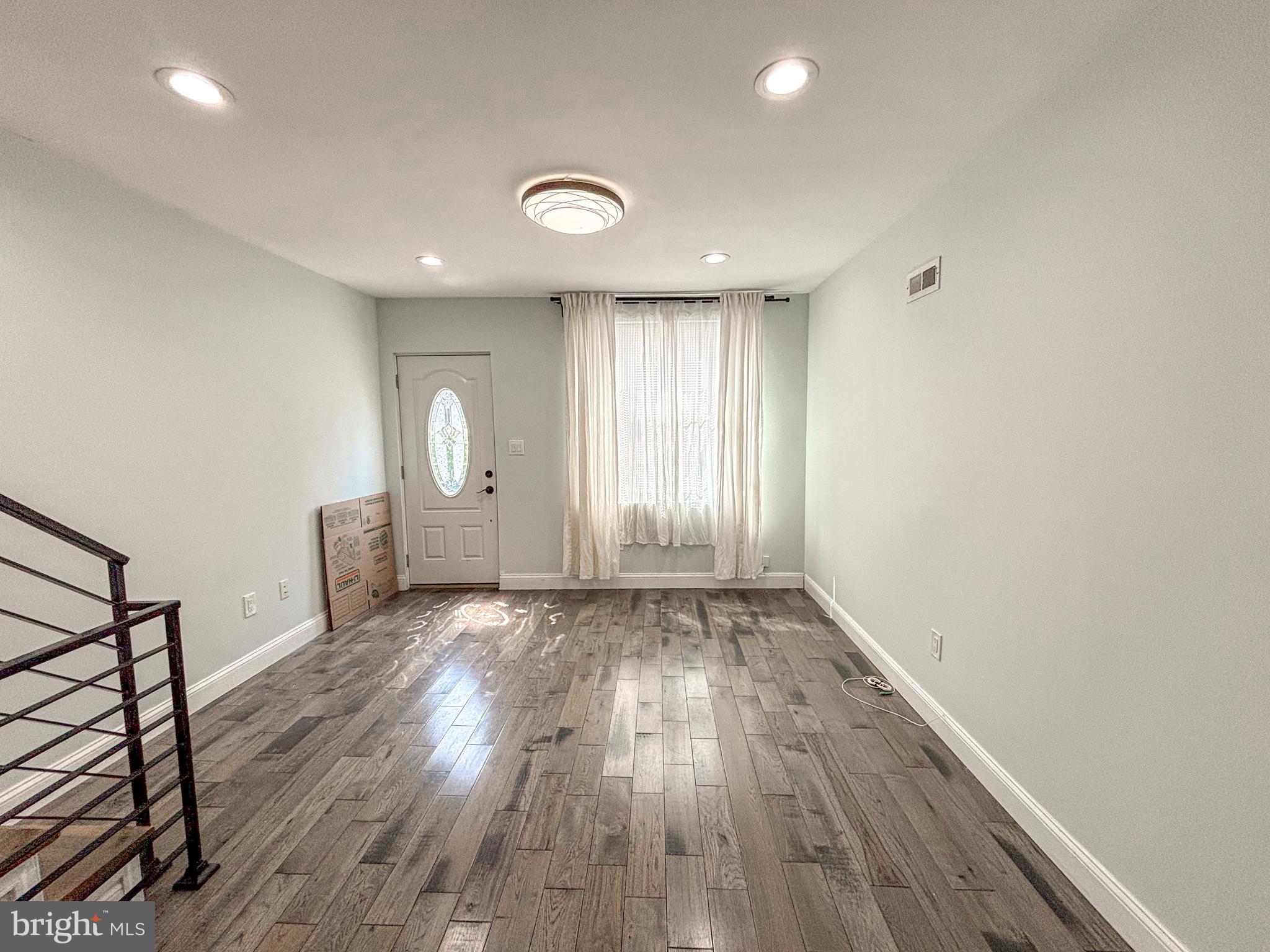 1135 S MOLE ST