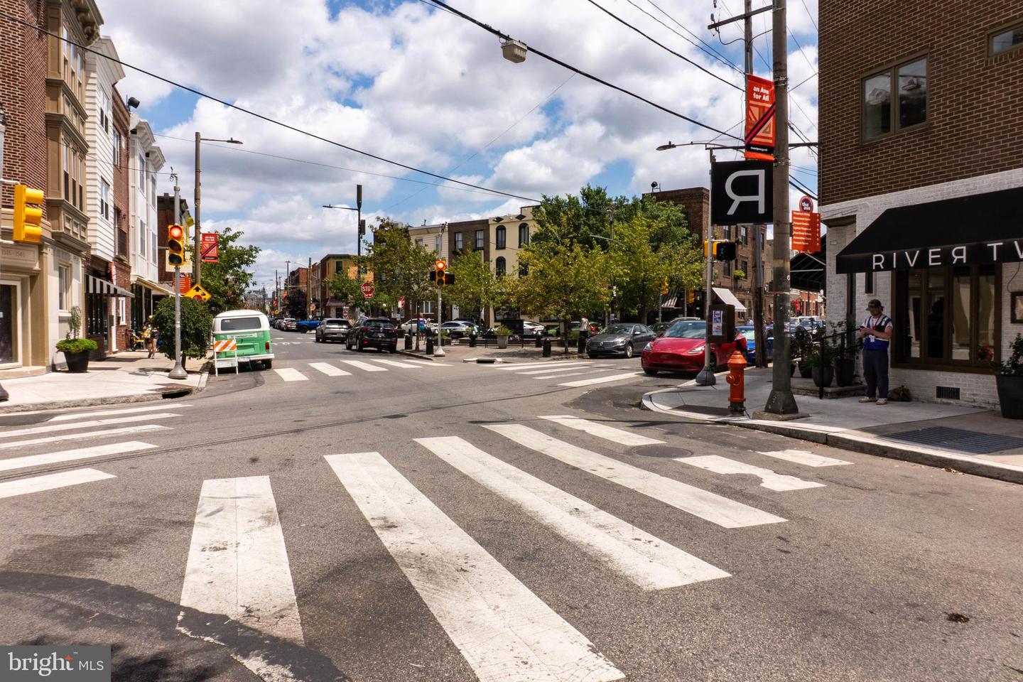 1606 E Passyunk Ave