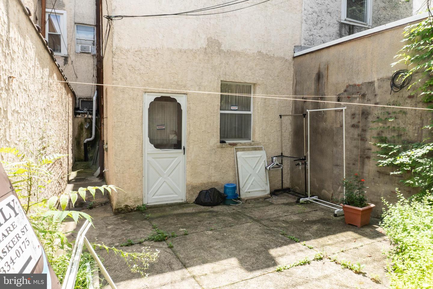 1606 E Passyunk Ave