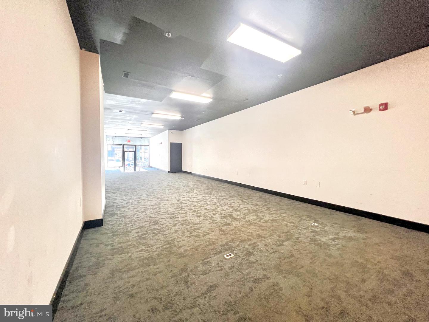 2737 W Girard Ave
