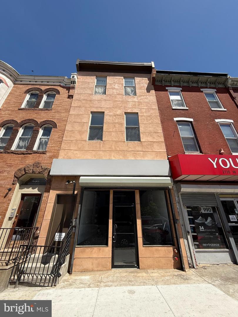 2737 W Girard Ave