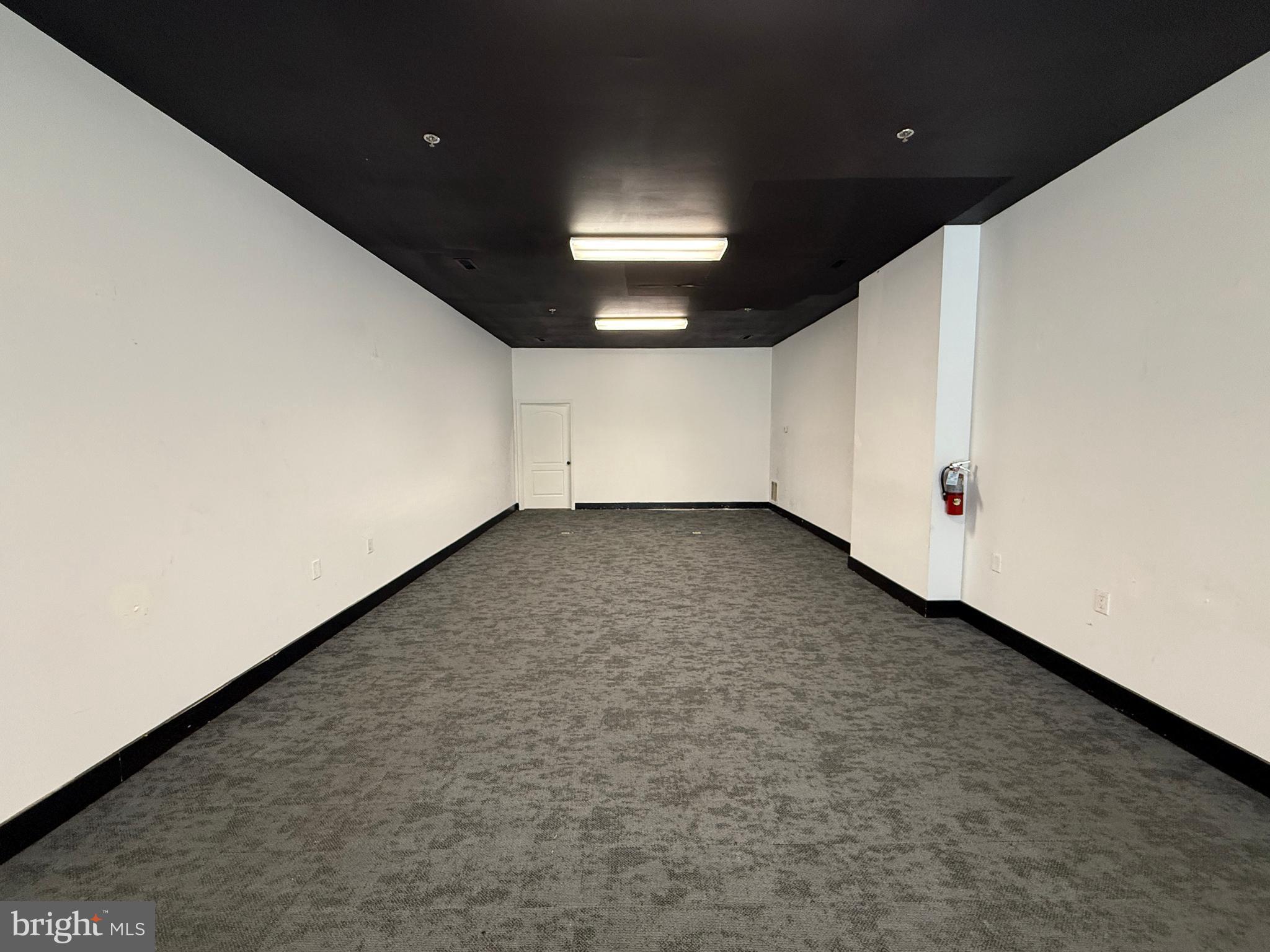 2737 W Girard Ave