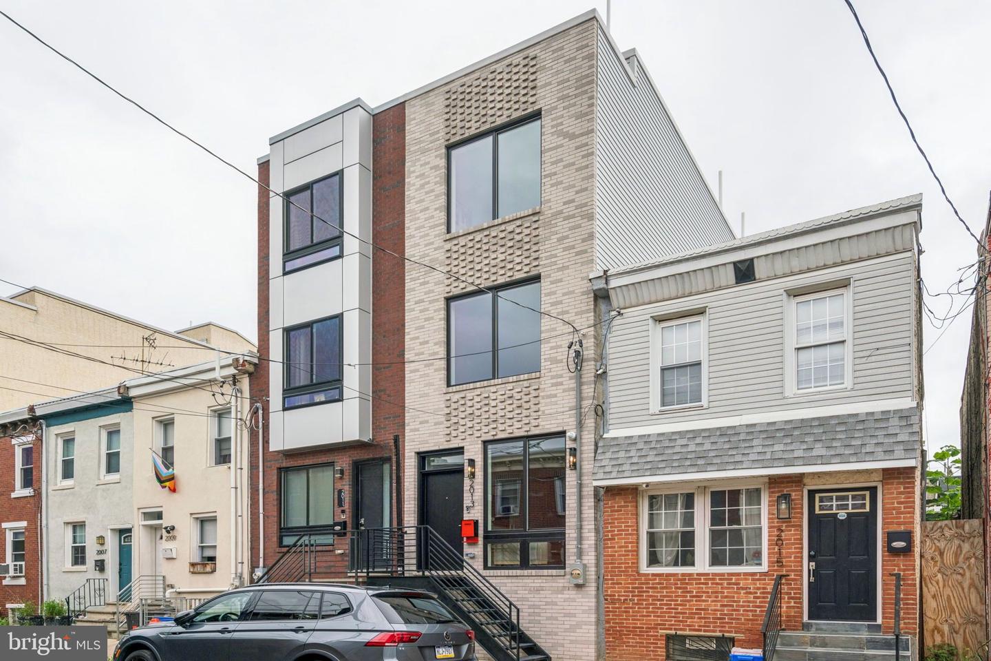 2013 E Firth St