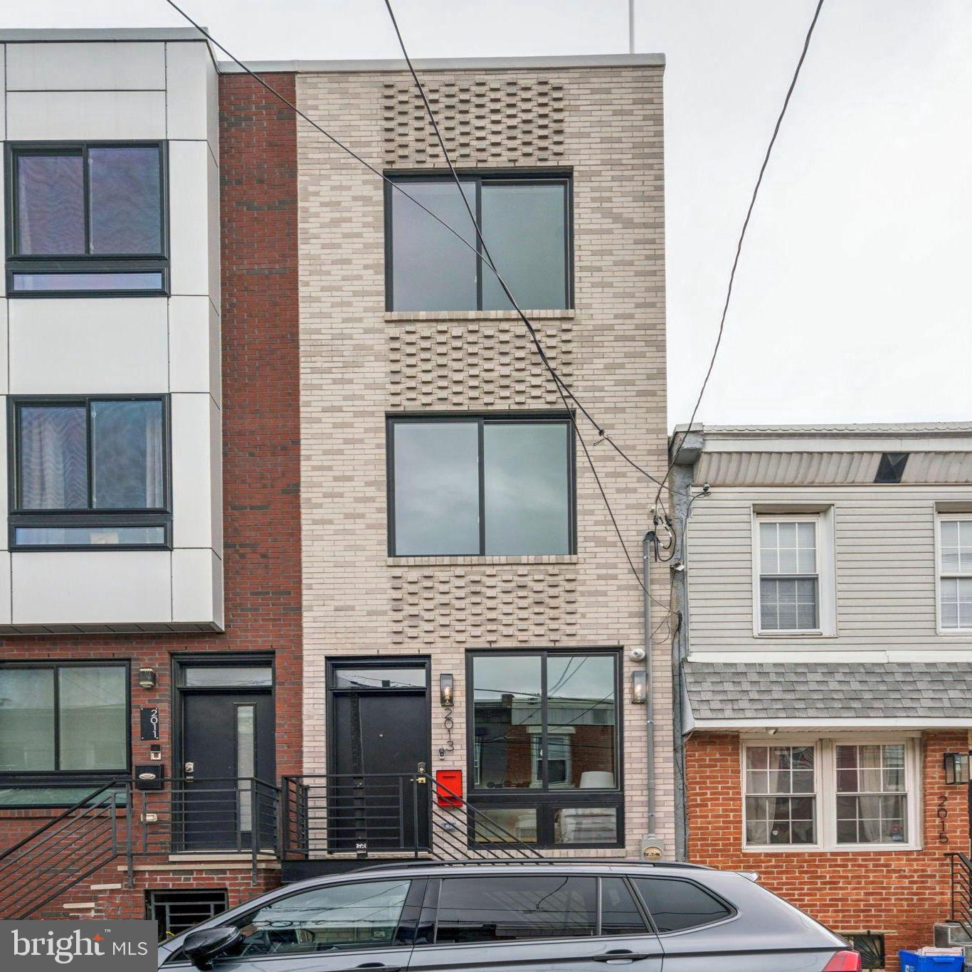 2013 E Firth St