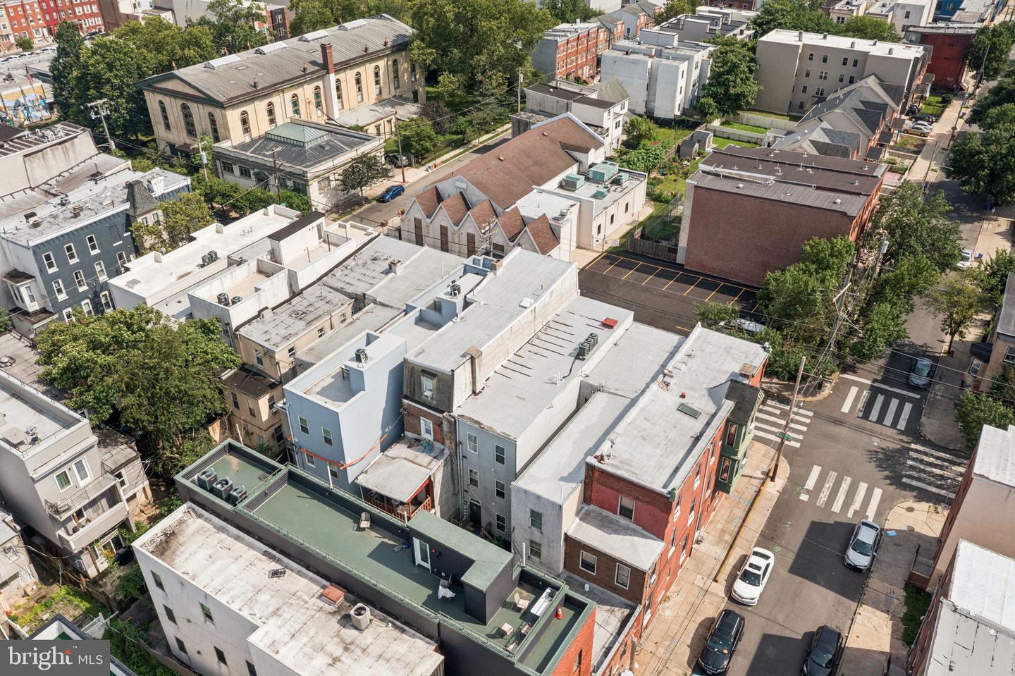 1733 W Montgomery Ave