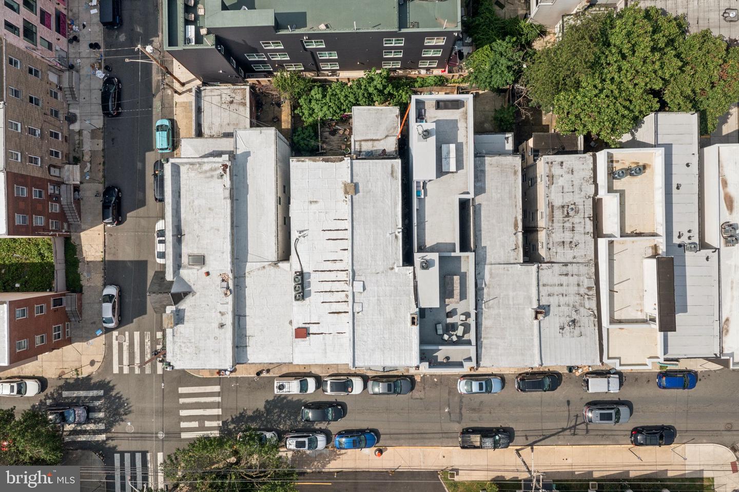 1733 W Montgomery Ave