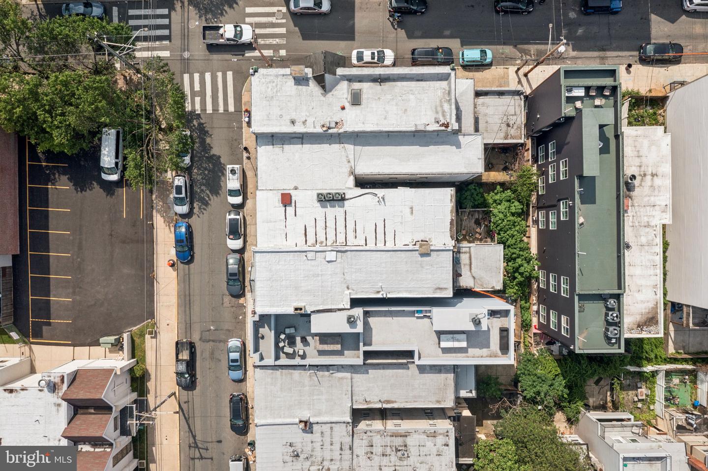 1733 W Montgomery Ave