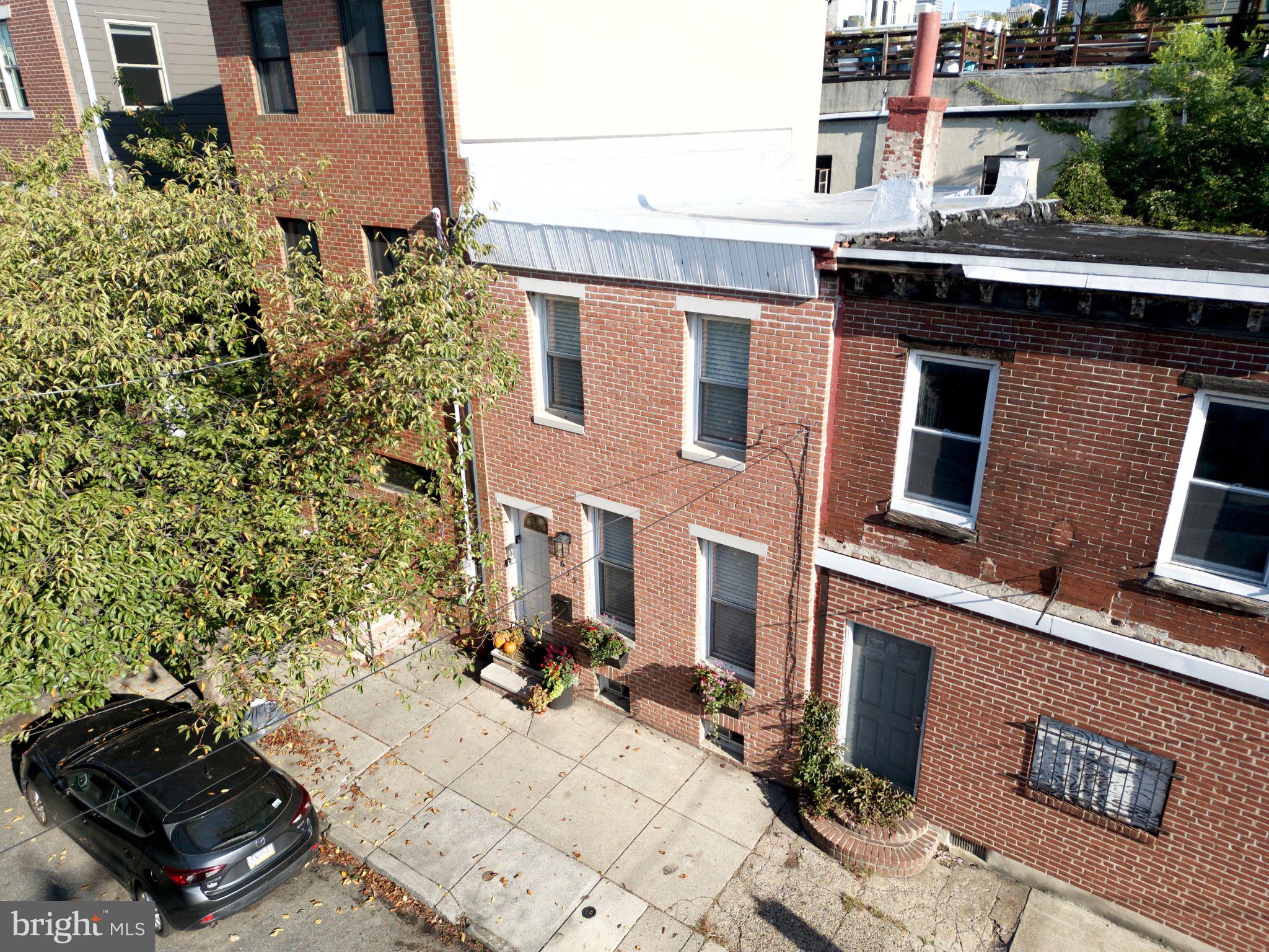 1635 Catharine St