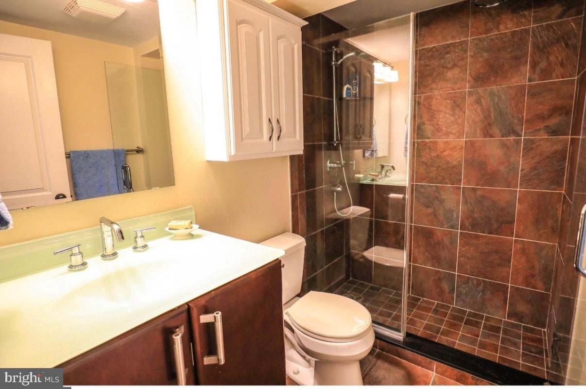 224 W RITTENHOUSE SQUARE 30 2105