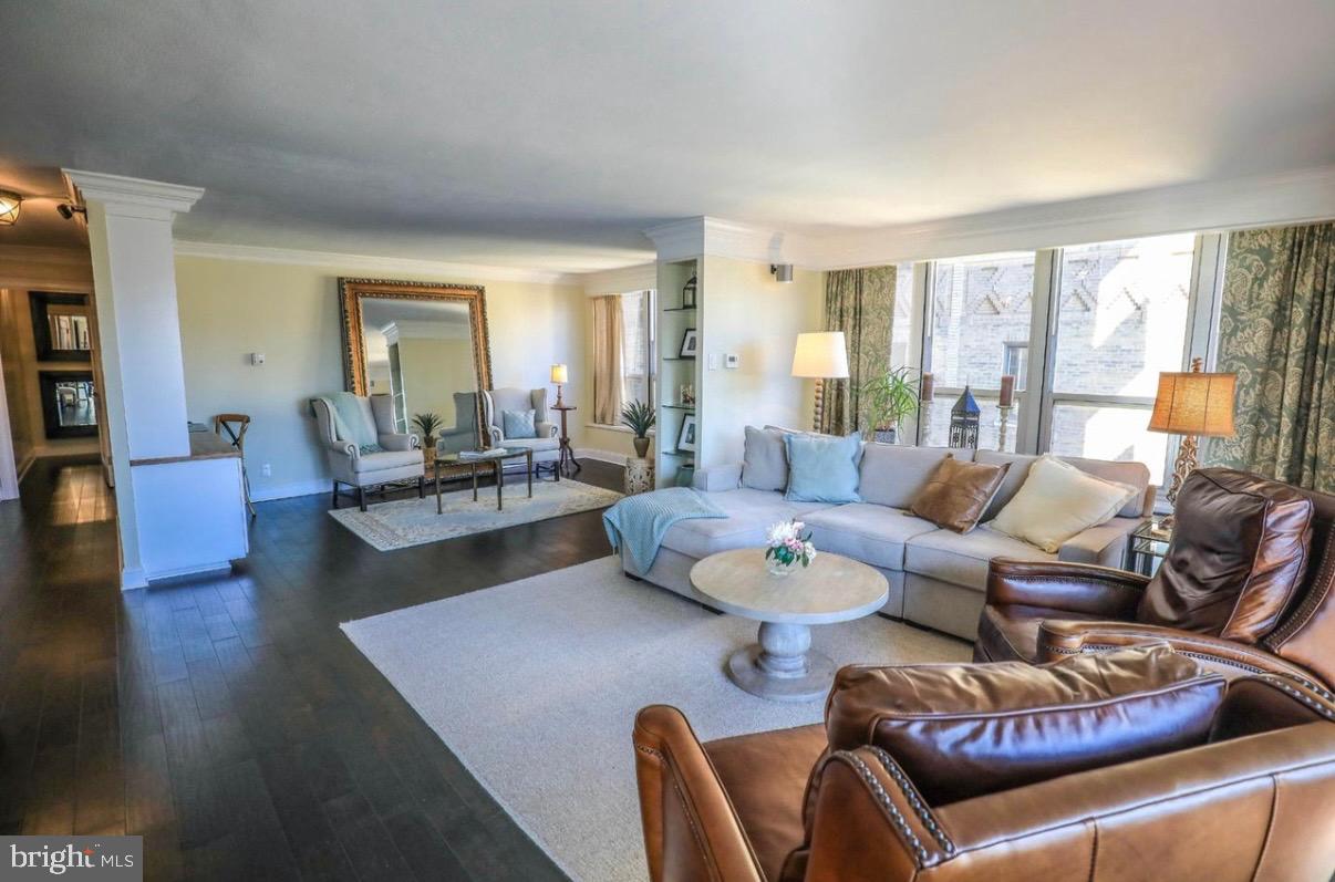 224 W RITTENHOUSE SQUARE 30 2105