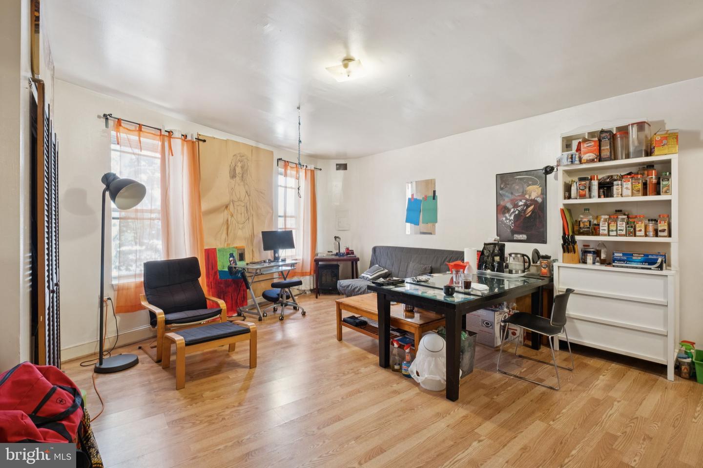 4712 Woodland Ave