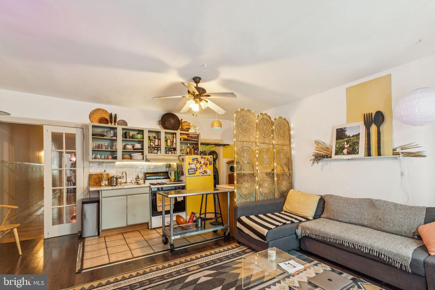 4712 Woodland Ave