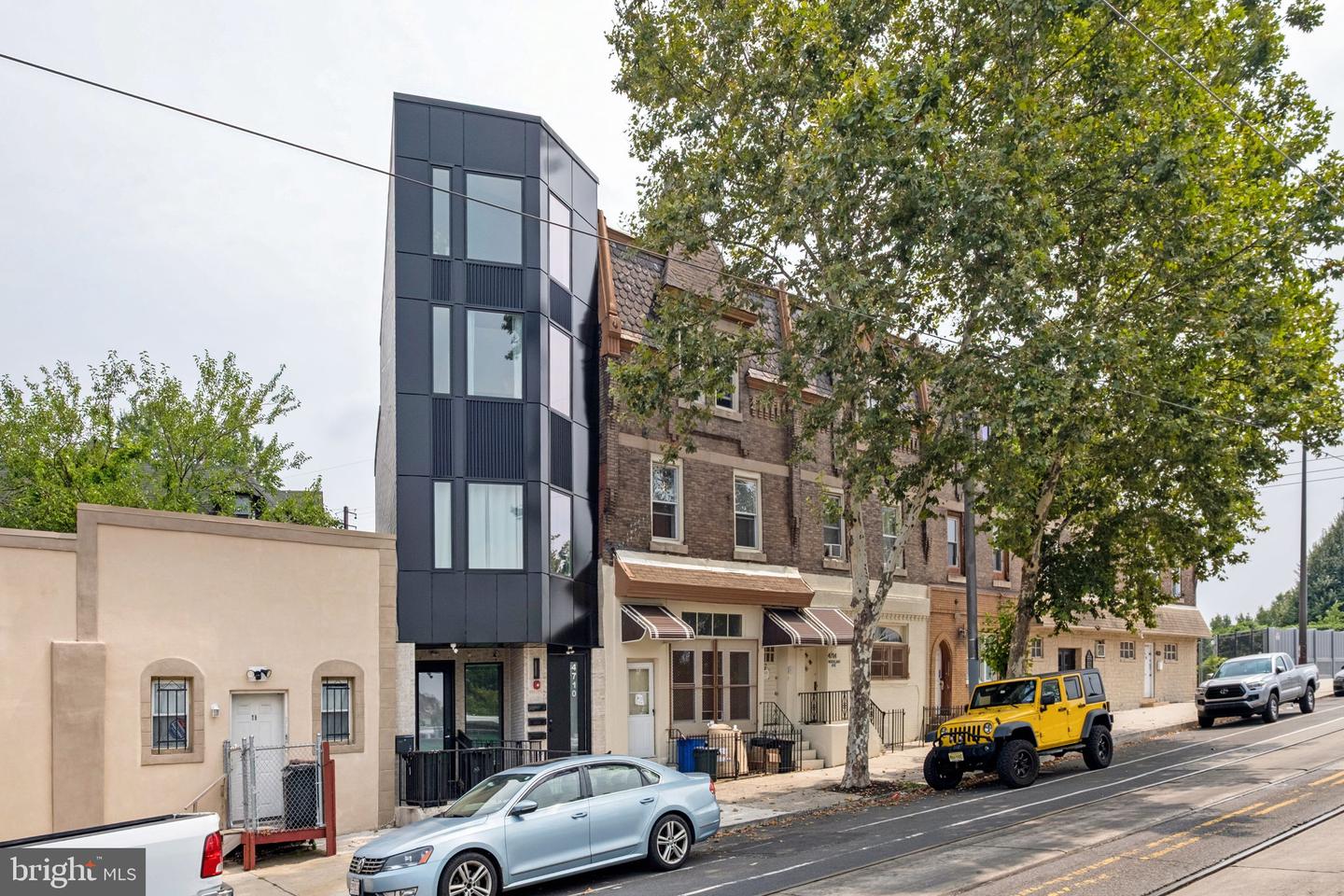 4714 Woodland Ave