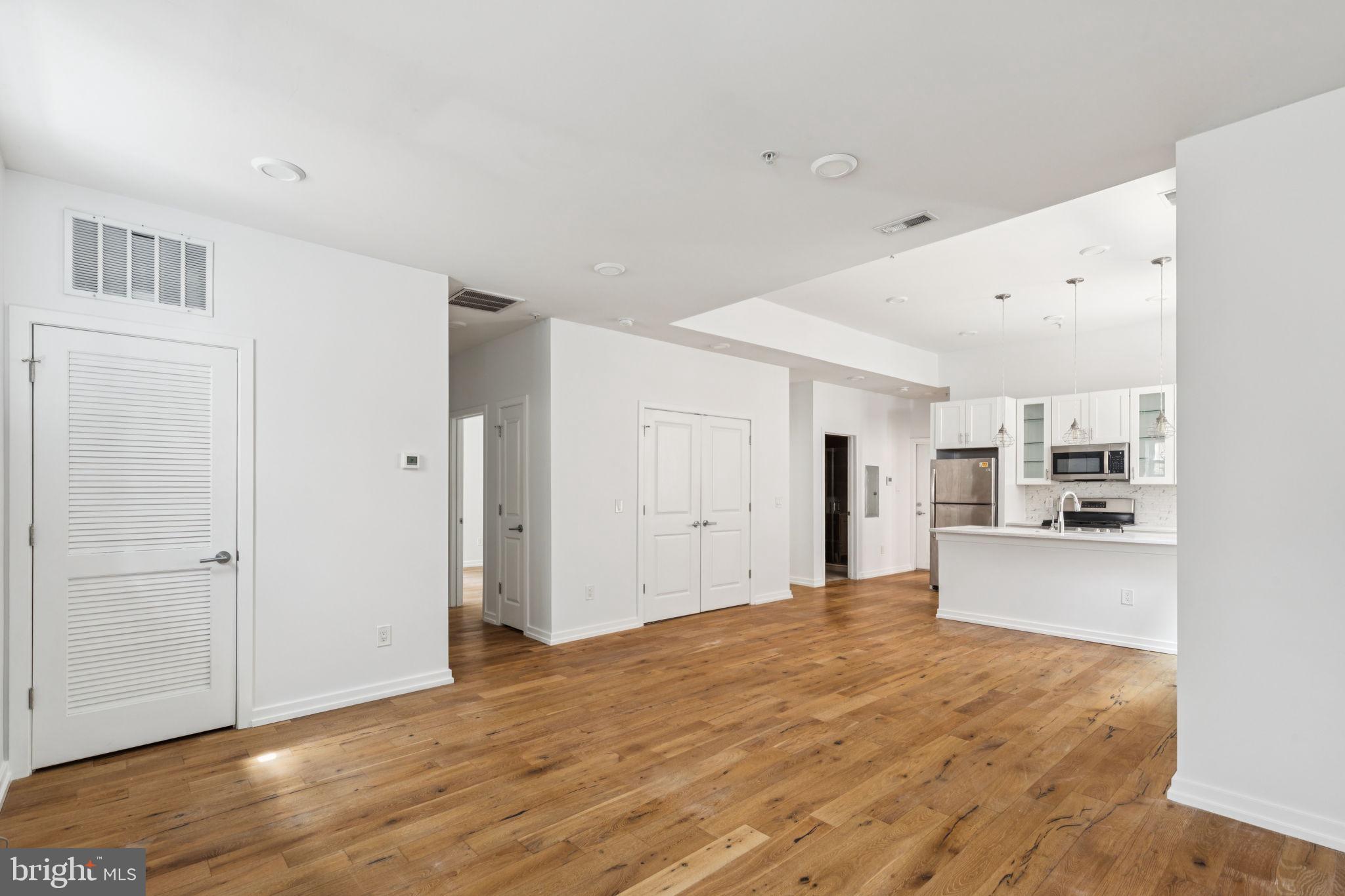 2529 FRANKFORD AVE #3