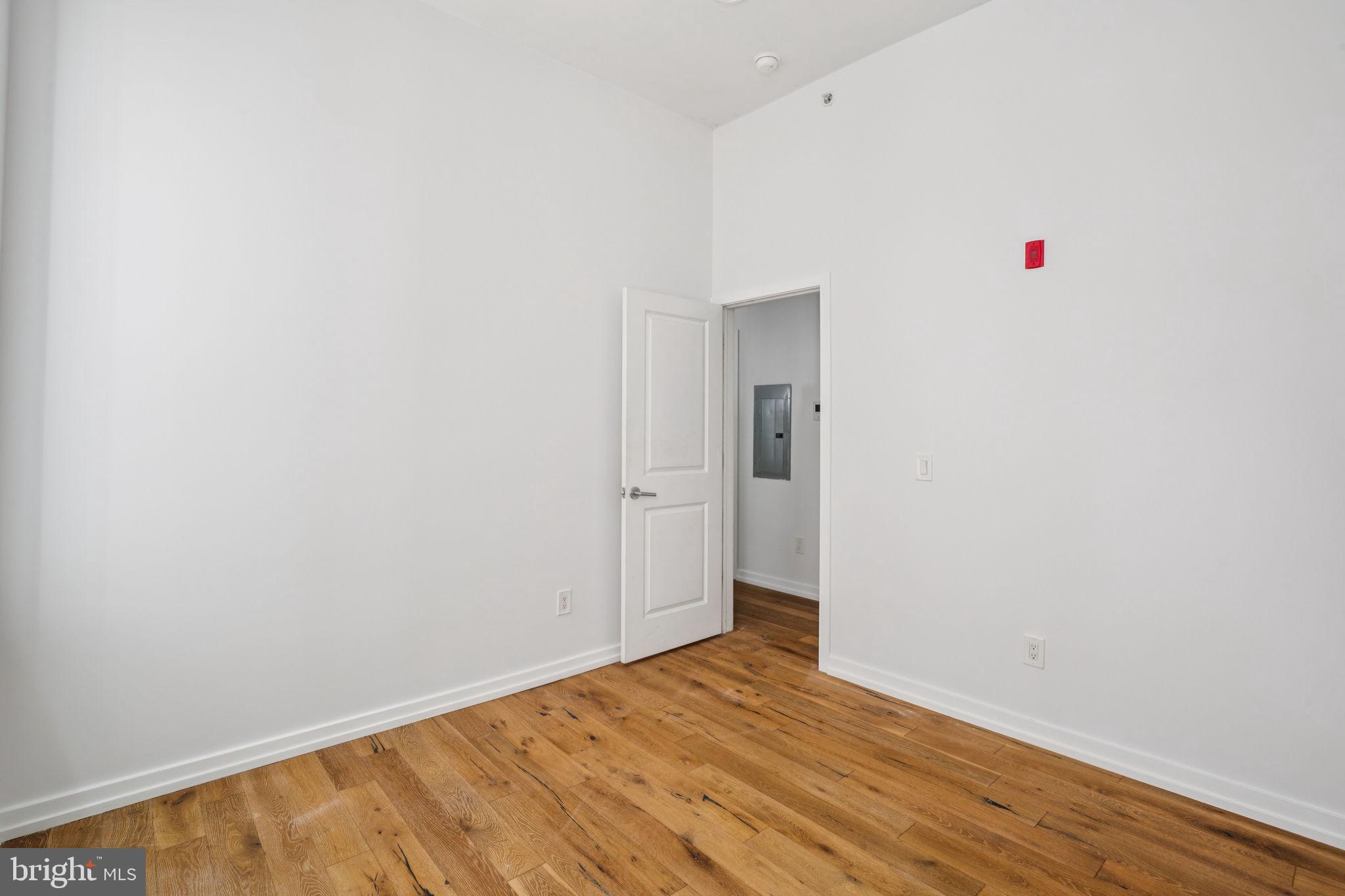2529 FRANKFORD AVE #3