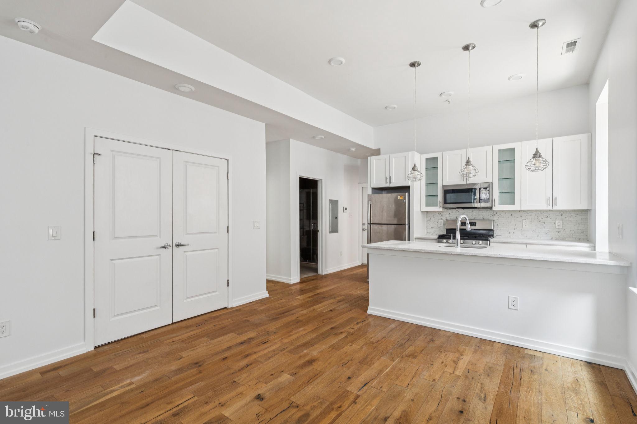 2529 FRANKFORD AVE #3