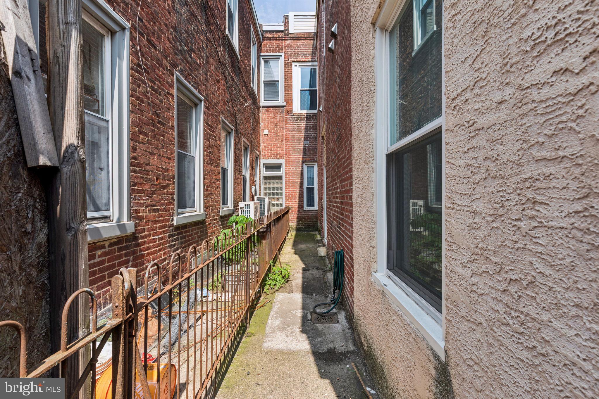 2529 FRANKFORD AVE #3