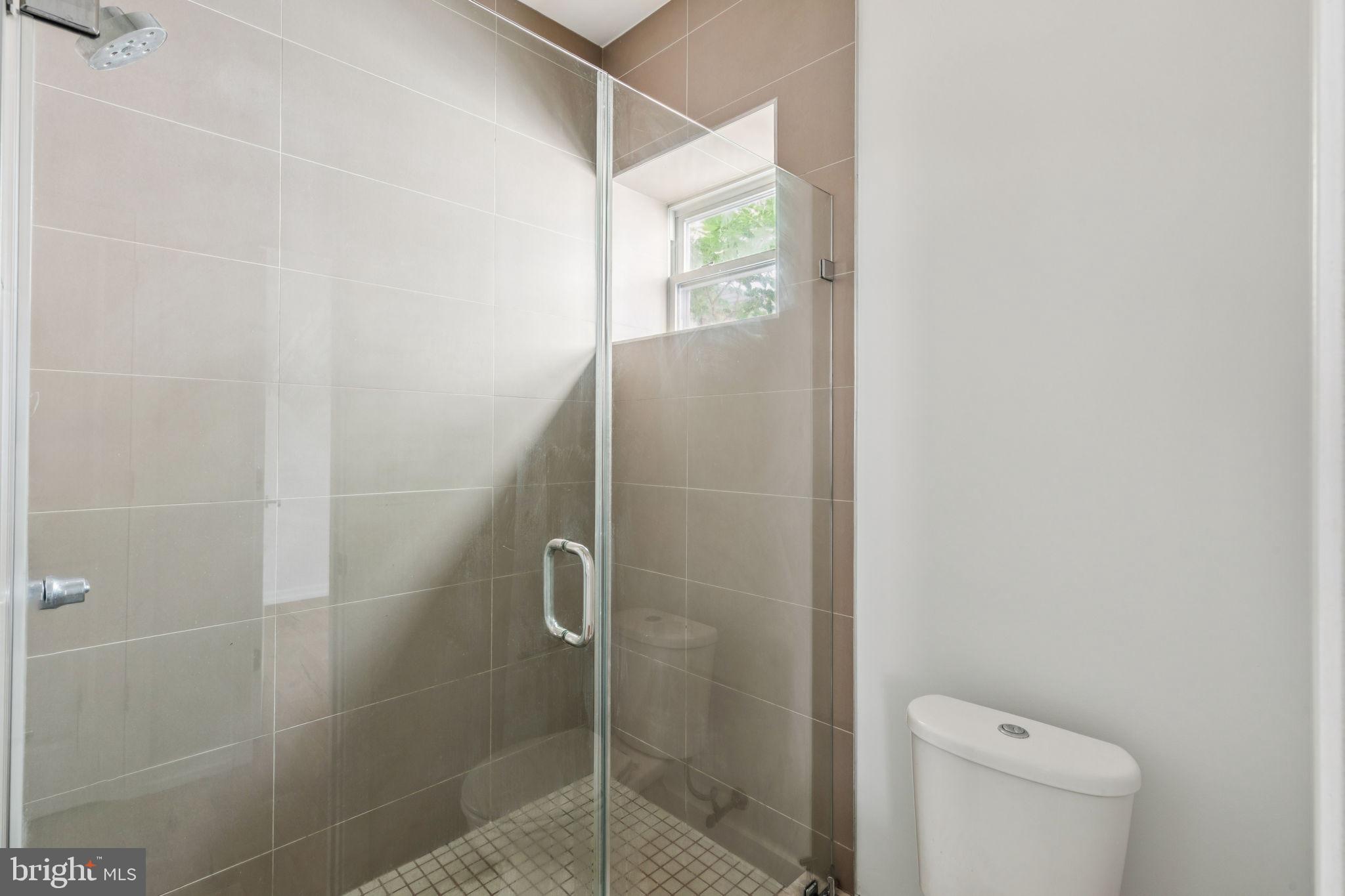 2529 FRANKFORD AVE #3