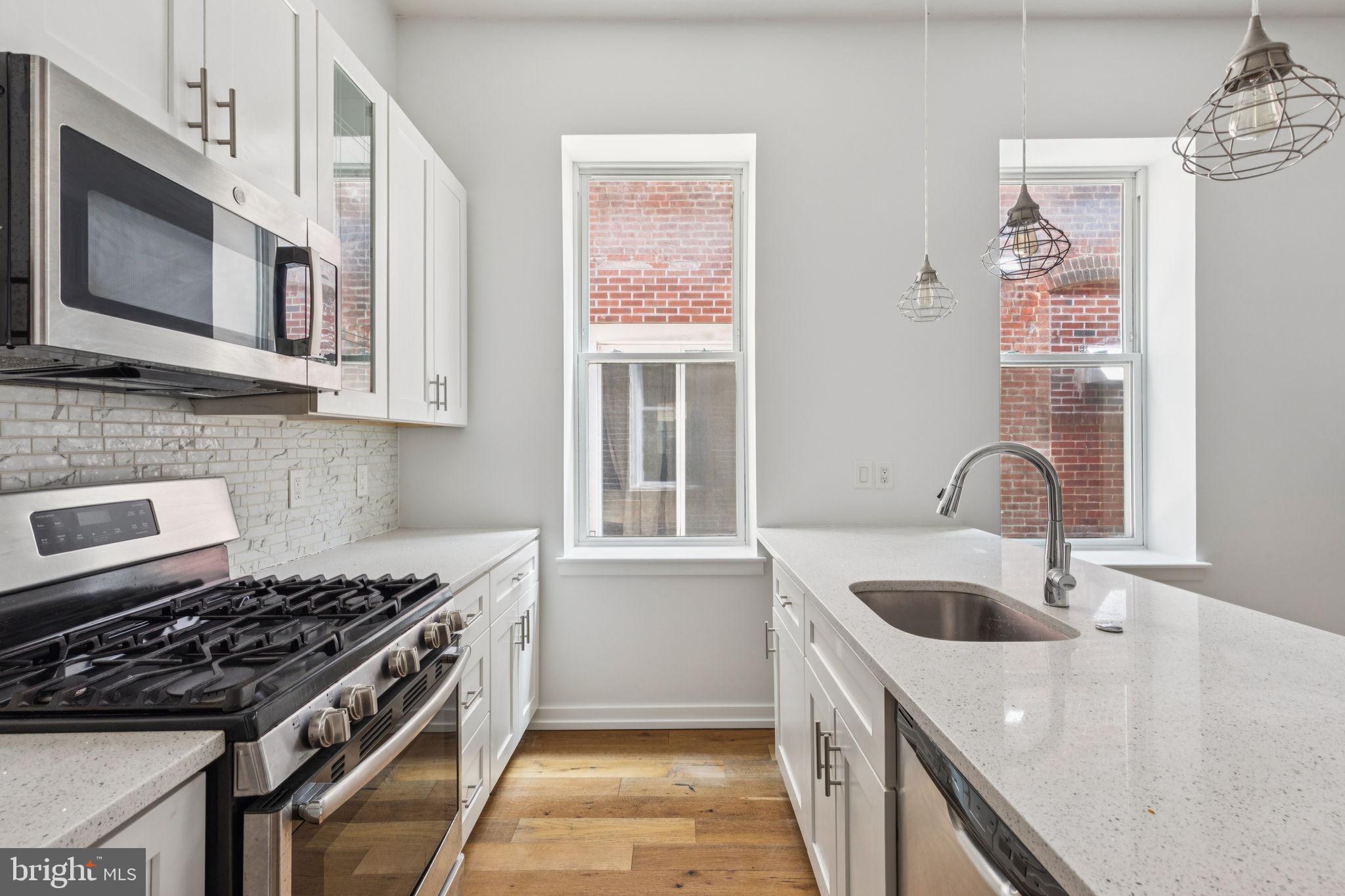 2529 FRANKFORD AVE #3