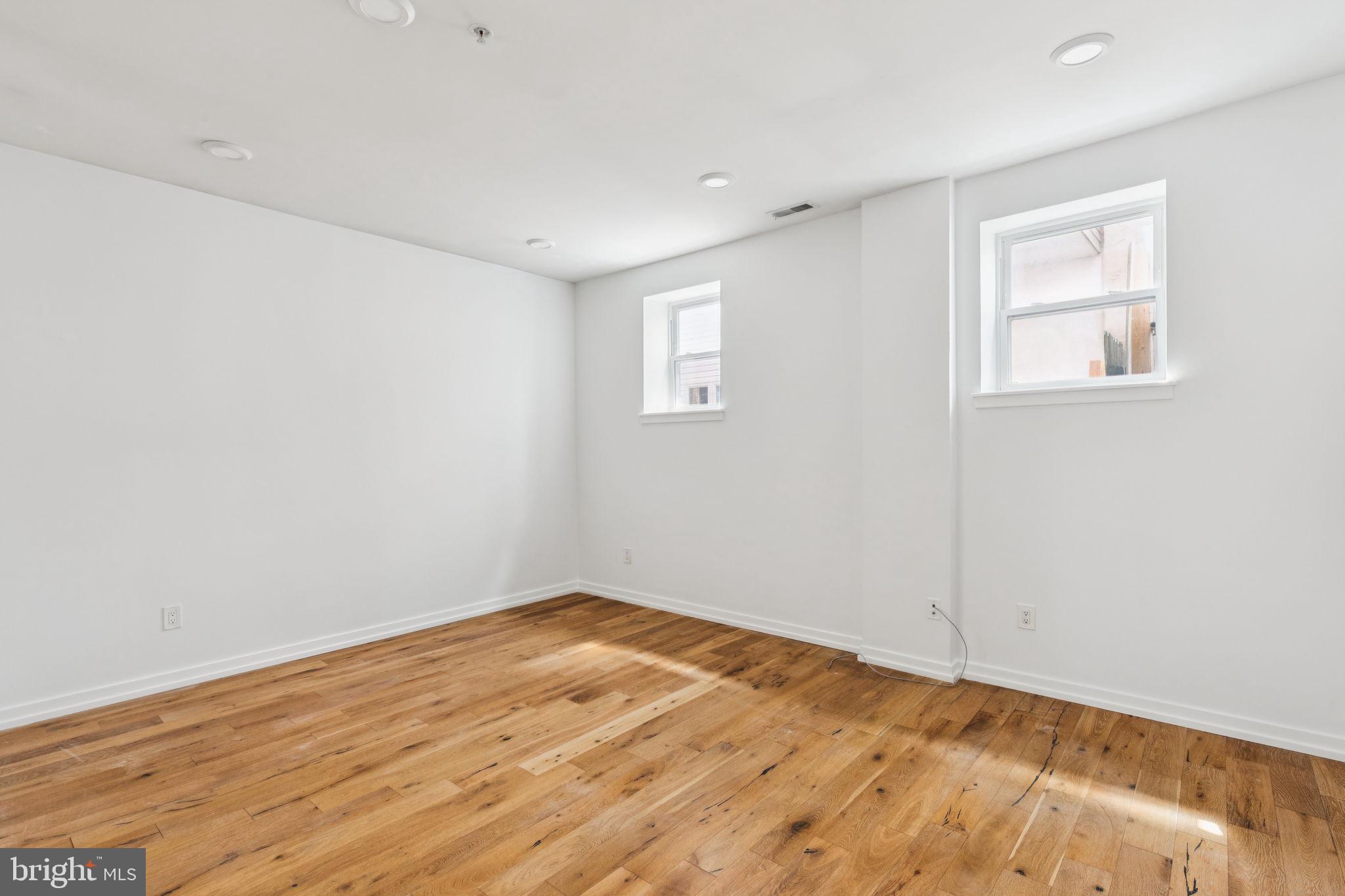 2529 FRANKFORD AVE #3