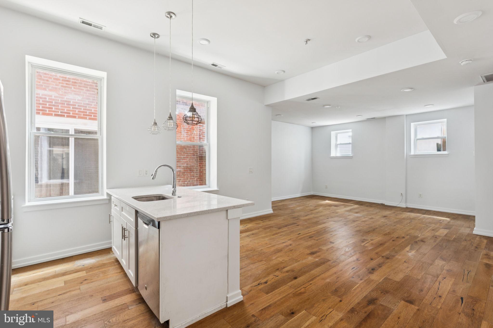 2529 FRANKFORD AVE #3
