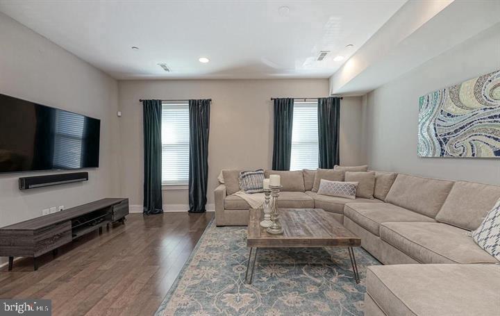 2514 FRANKFORD AVE #2