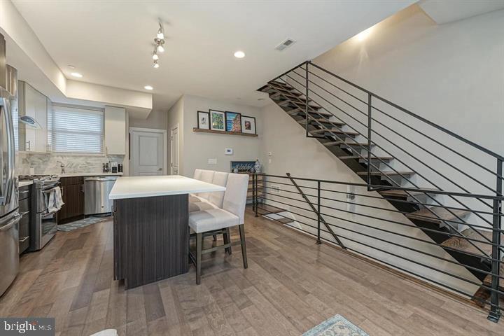 2514 FRANKFORD AVE #2