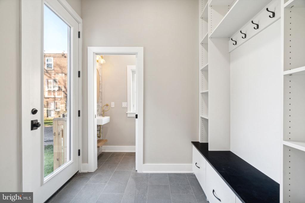 347A E GORGAS LANE