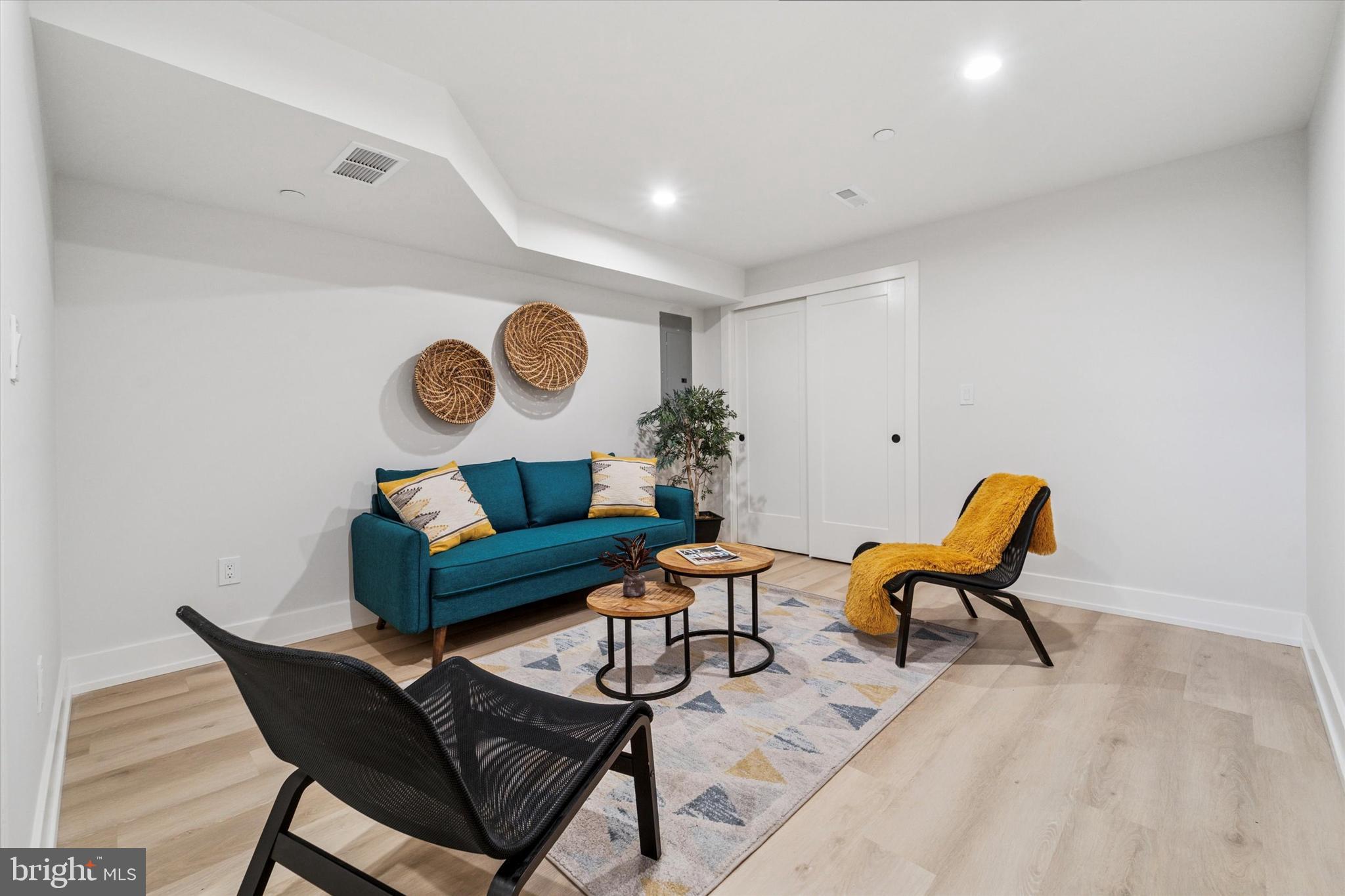 2425 CORAL STREET