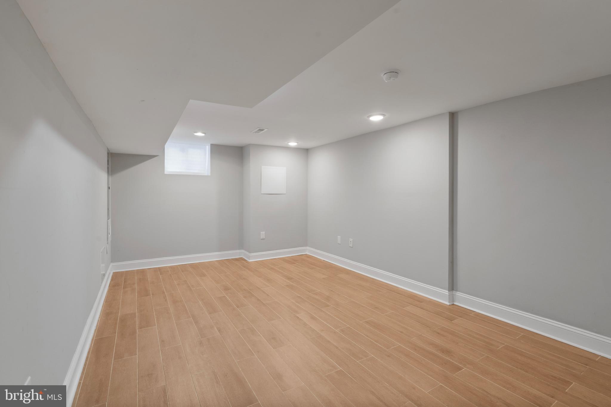 2434 KIMBALL STREET