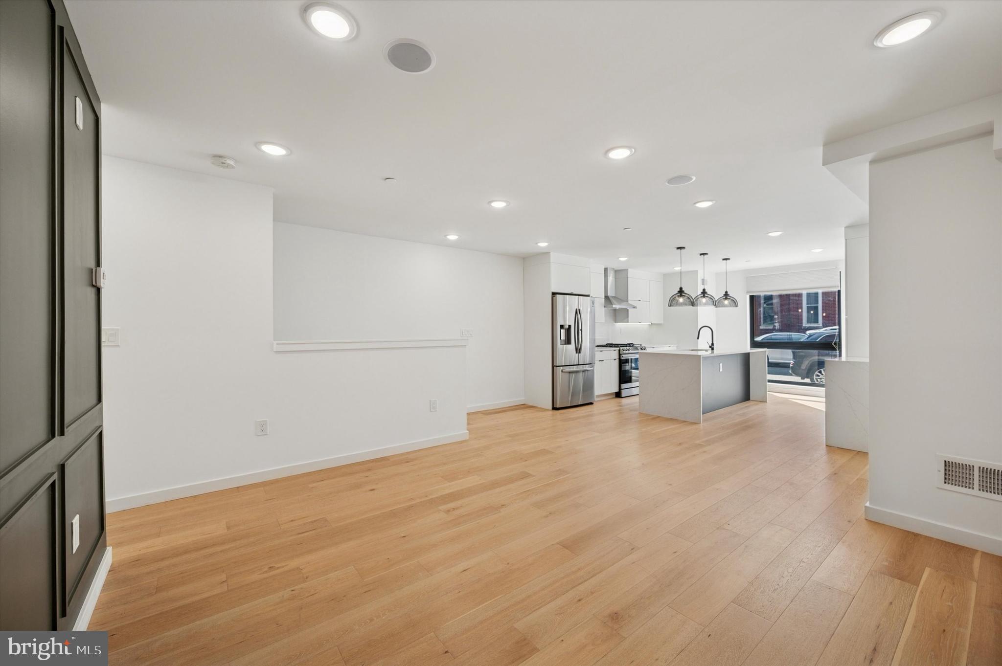 871 N 20TH STREET 1