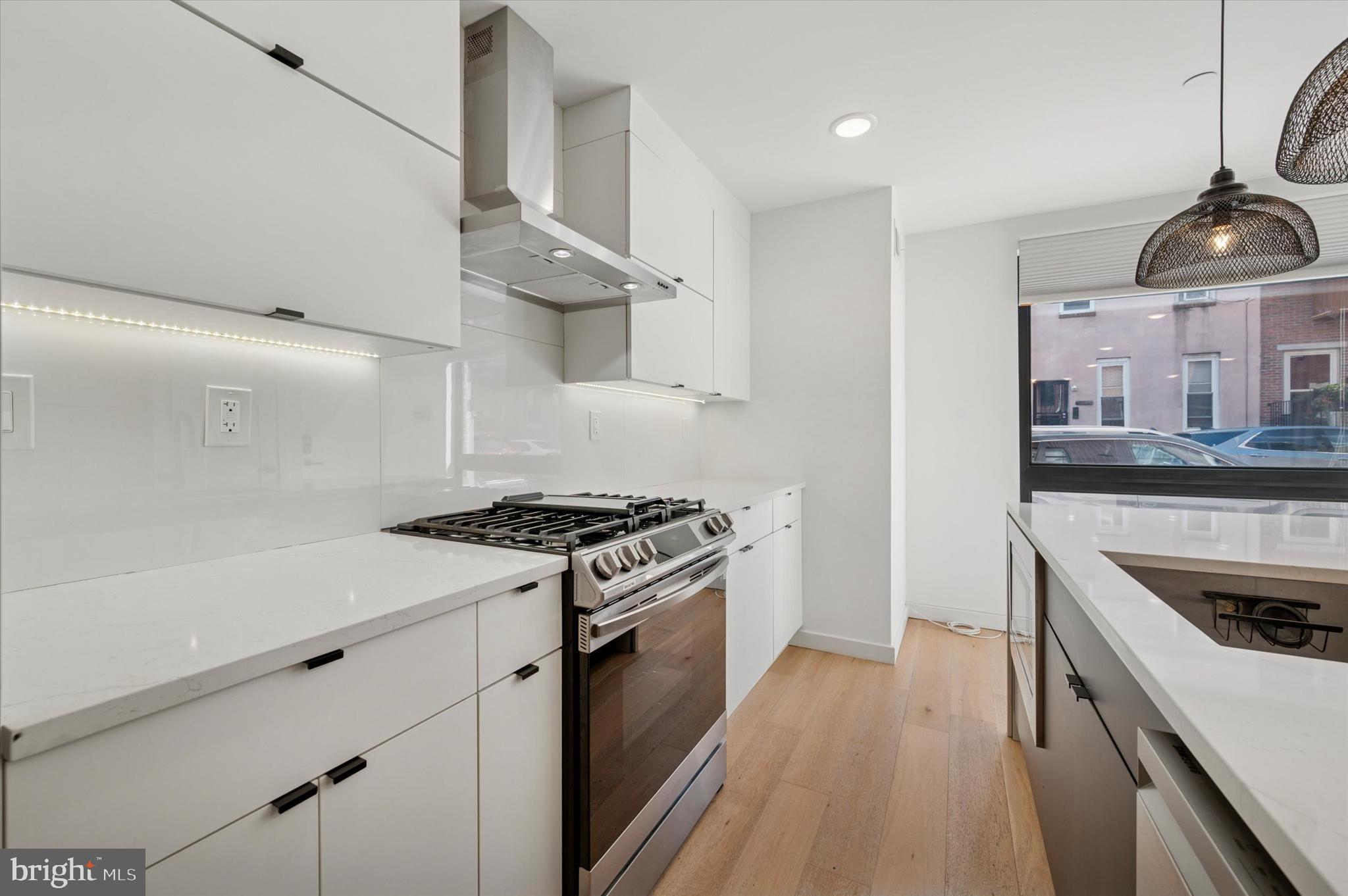 871 N 20TH STREET 1