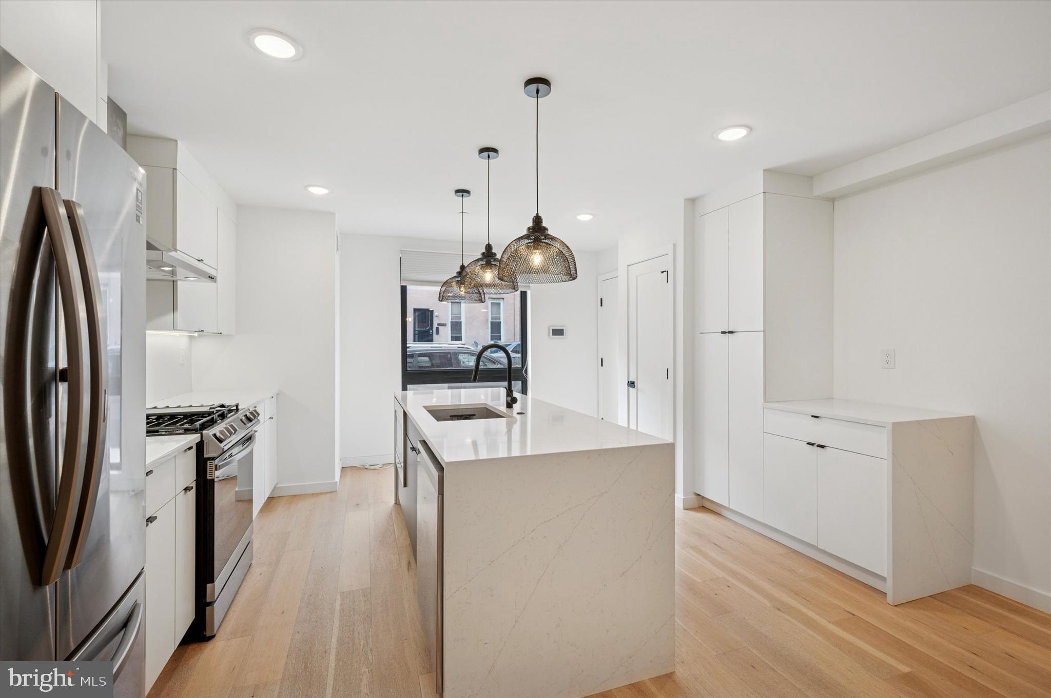 871 N 20TH STREET 1