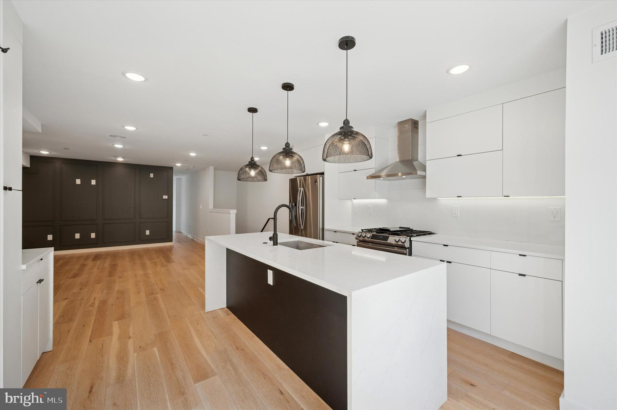 871 N 20TH STREET 1