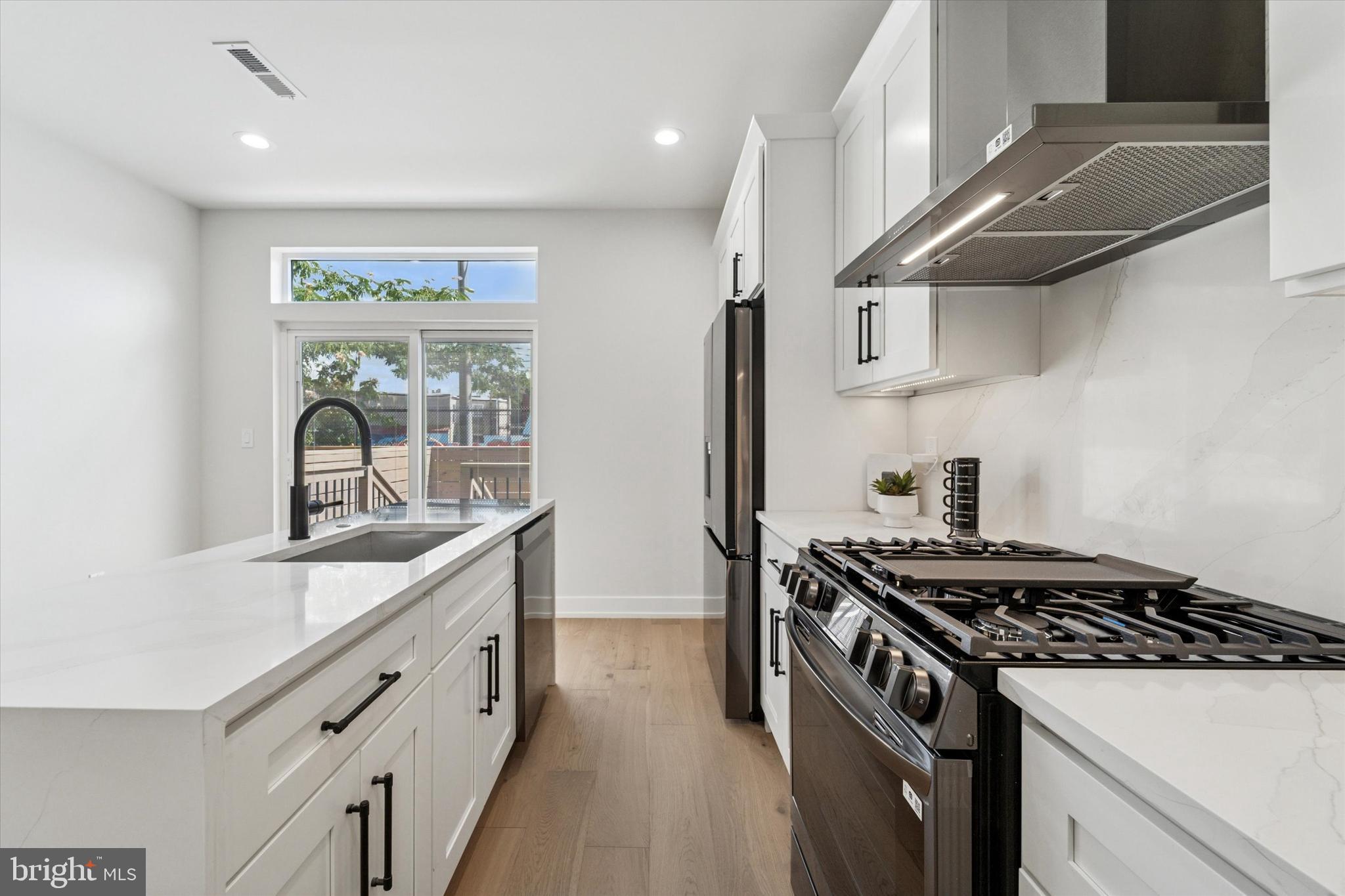 2427 CORAL STREET