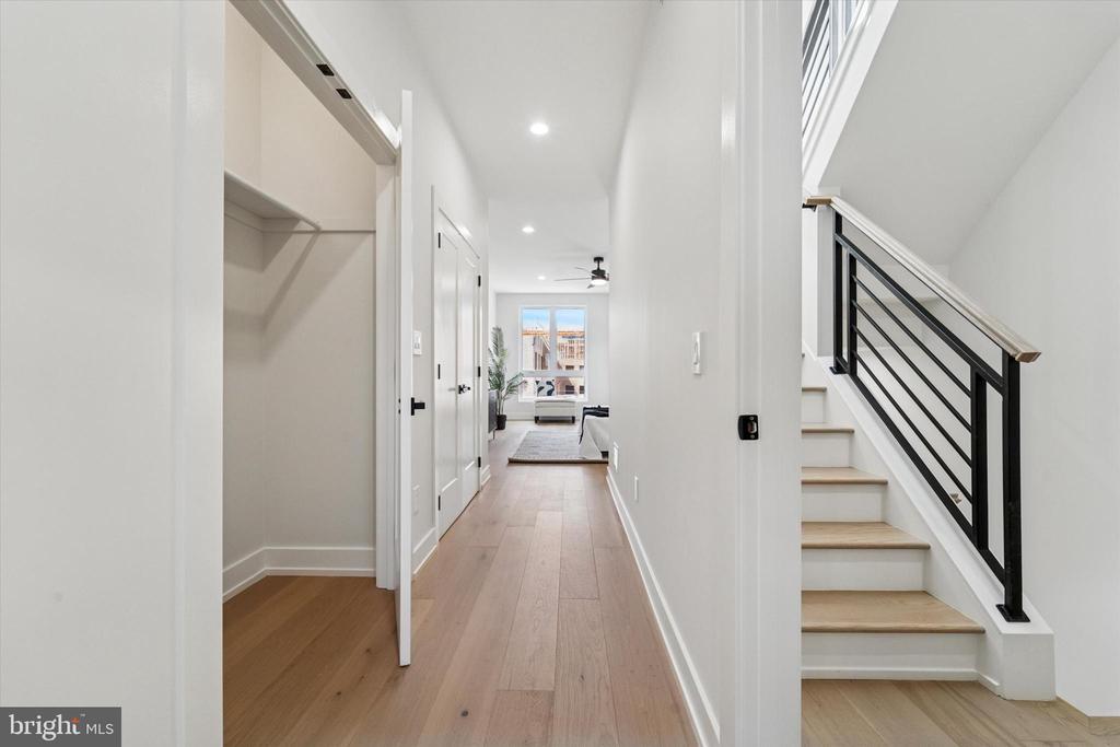 2427 CORAL STREET