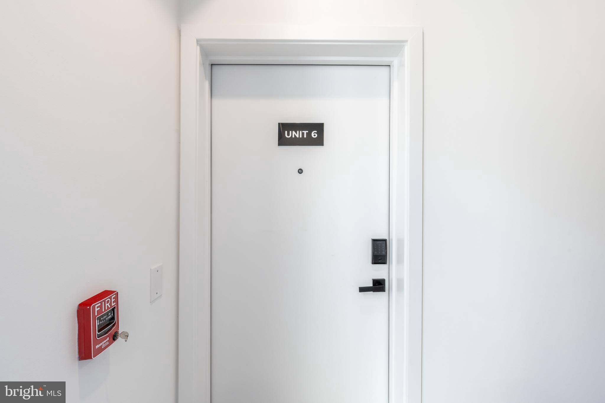 608 S AMERICAN STREET 6