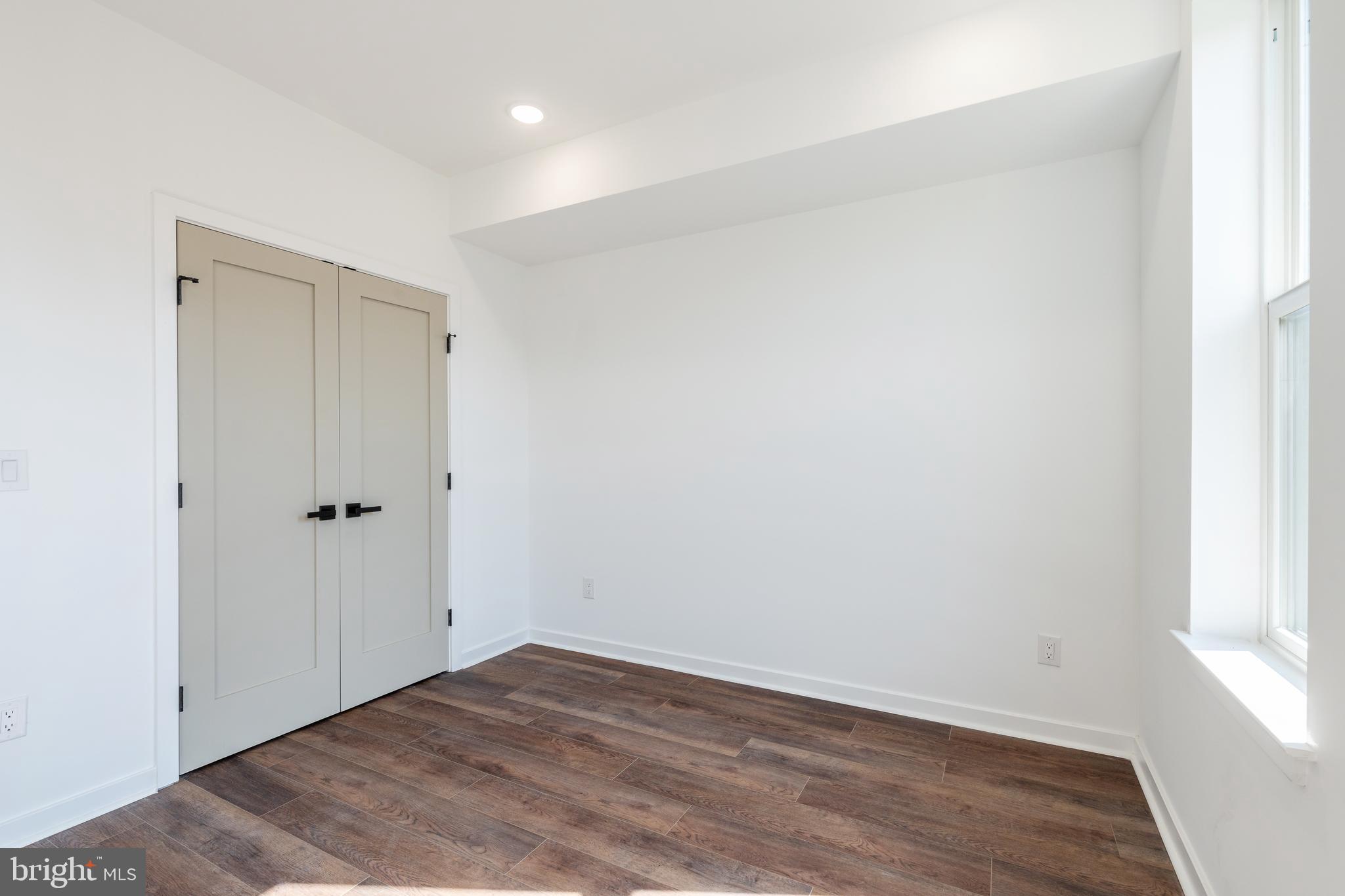 608 S AMERICAN STREET 6