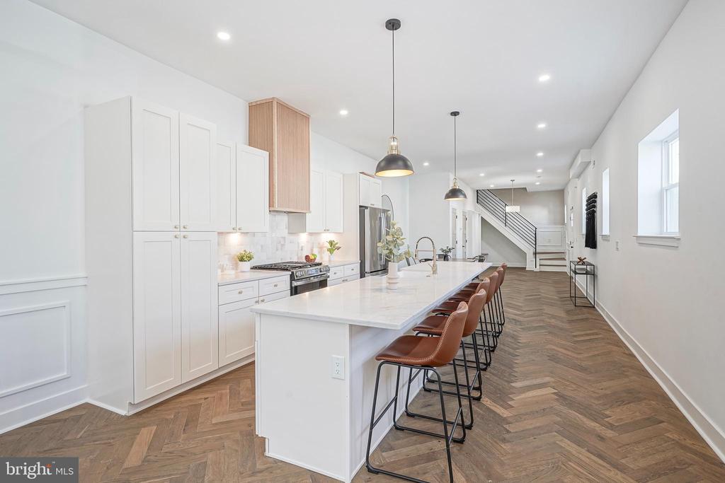 2300 S 6TH STREET