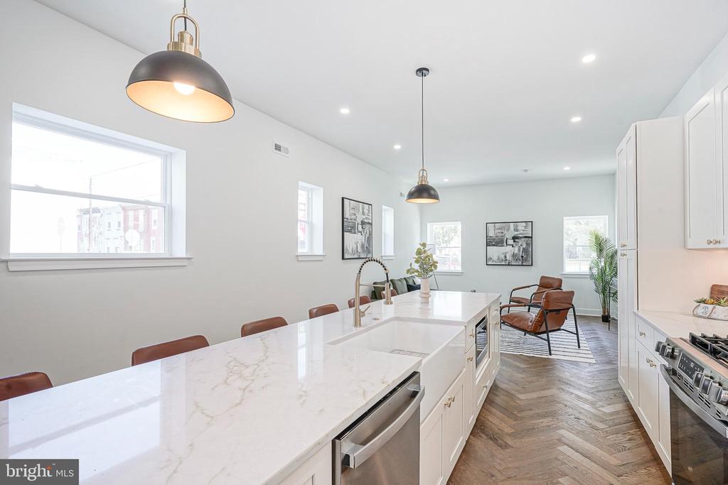 2300 S 6TH STREET