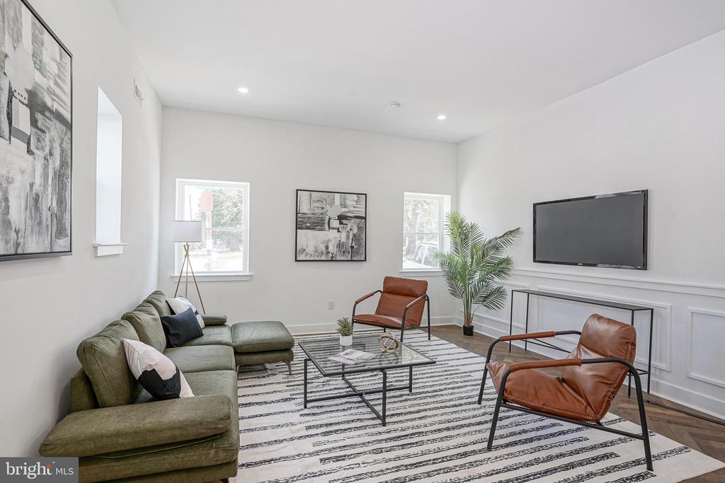 2300 S 6TH STREET