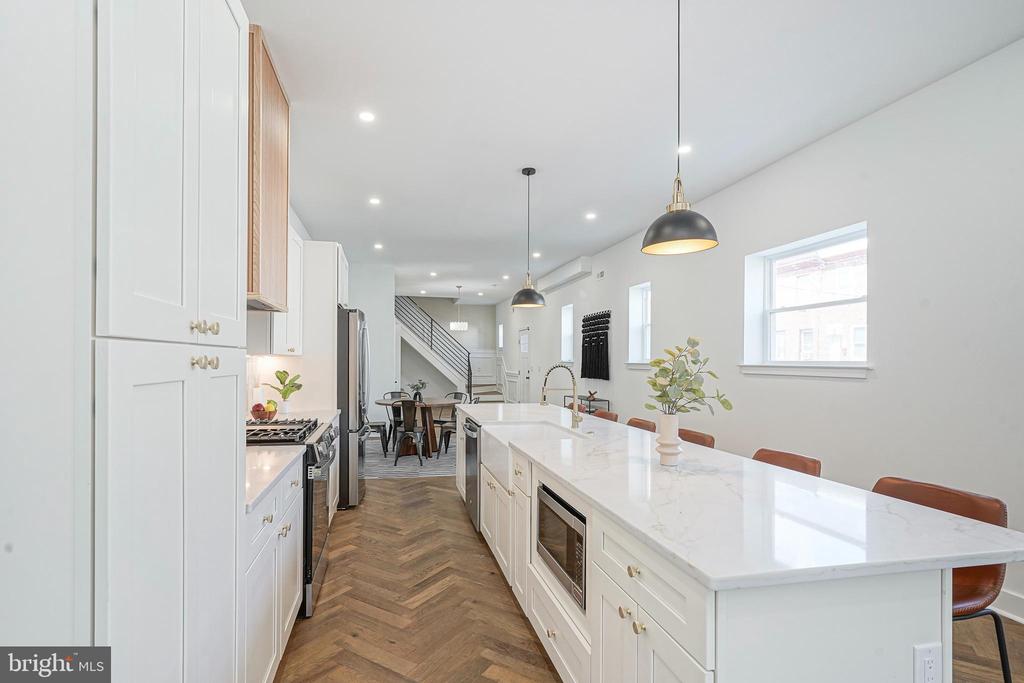 2300 S 6TH STREET