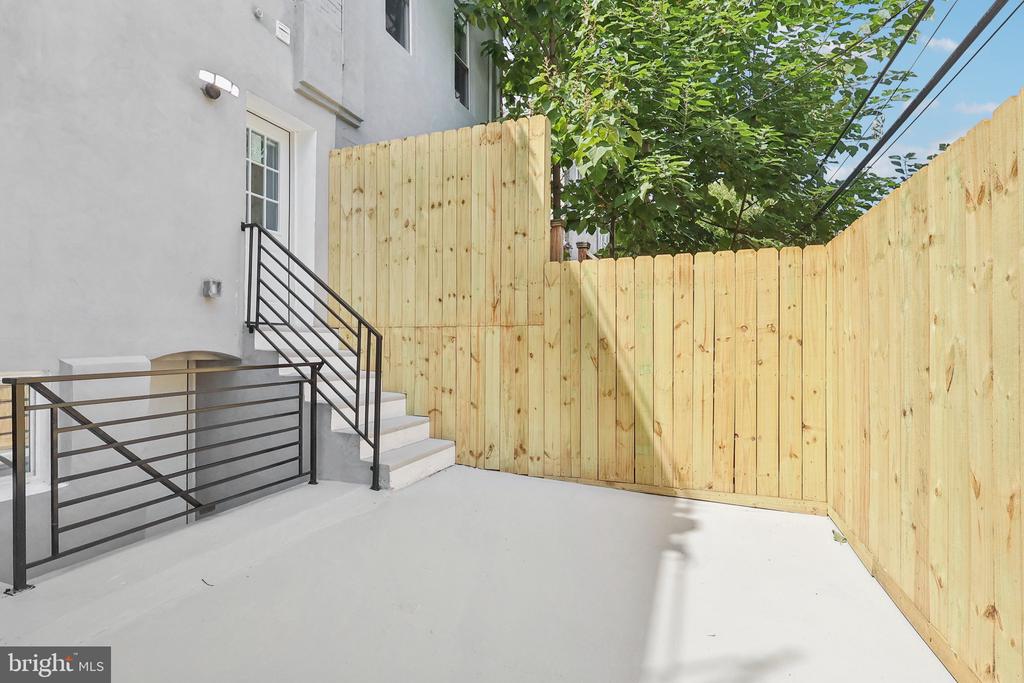 1953 S ITHAN STREET