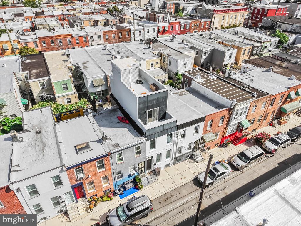 625 WATKINS STREET