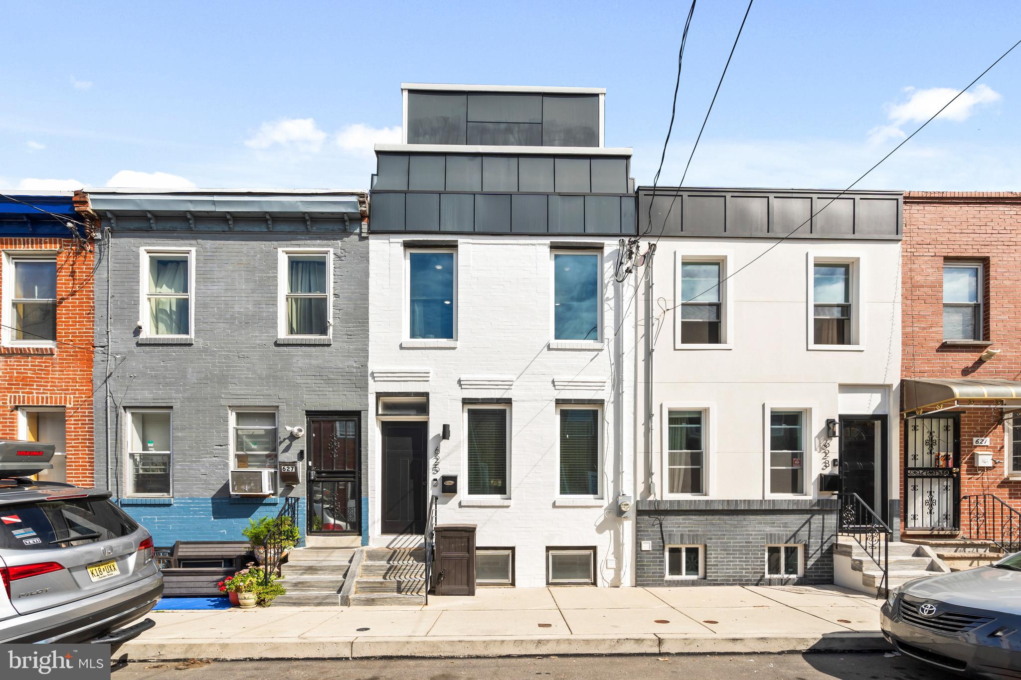 625 WATKINS STREET
