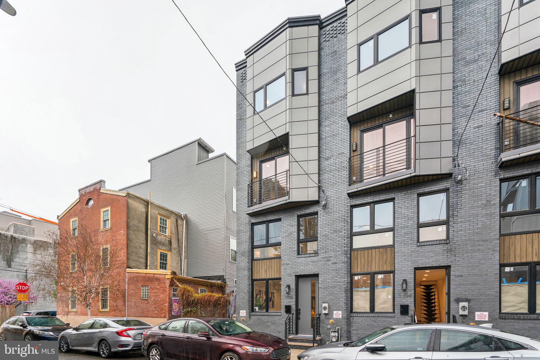 1102 N BODINE STREET